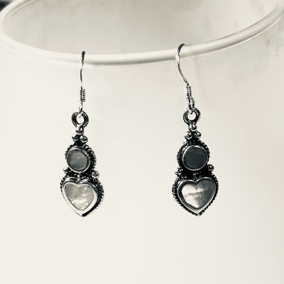 NEW Earrings Mother of Pearl 925 Sterling Silver IMPORTED ARTISAN - Picture 1 of 7